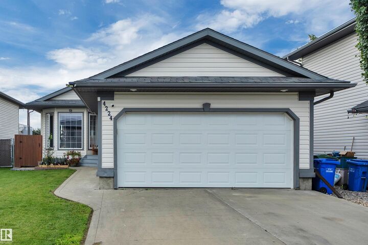 Property Photo: 4224 53 Ave AB T9A 3T1