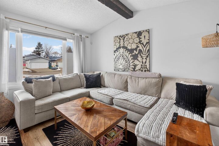 Property Photo: 18939 78 Avenue NW AB T5T 5H8