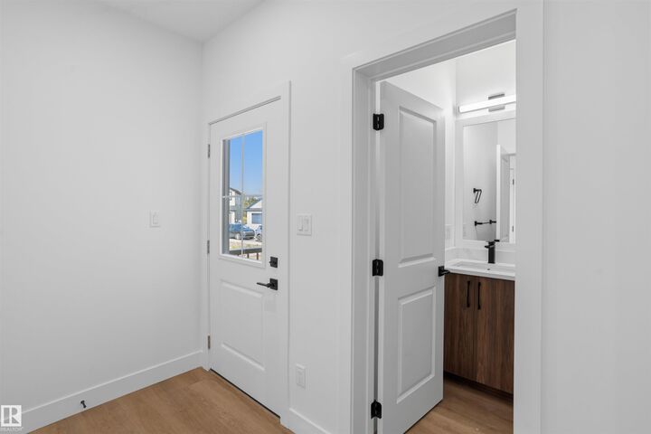 Property Photo:  723 158 Avenue NE  AB T5Y 4M9 