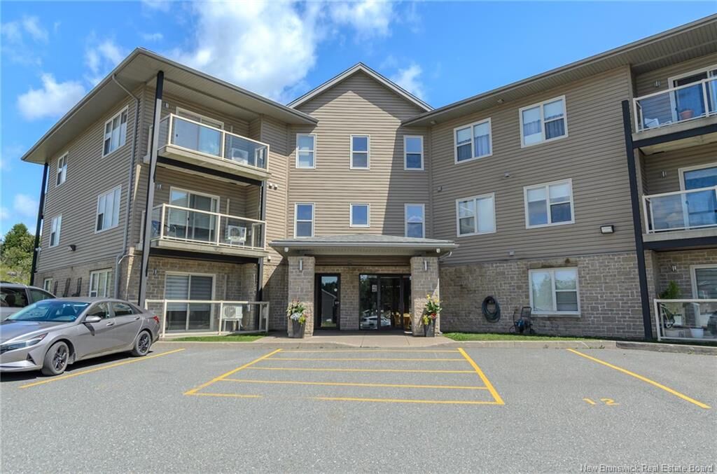 Property Photo: 130 Arlington Crescent 24 NB E2K 0J7