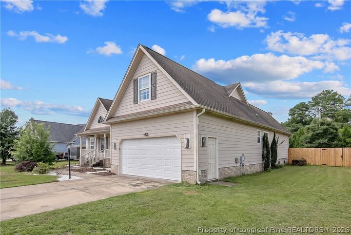 Property Photo:  1906 Sunshine Court  NC 28348 