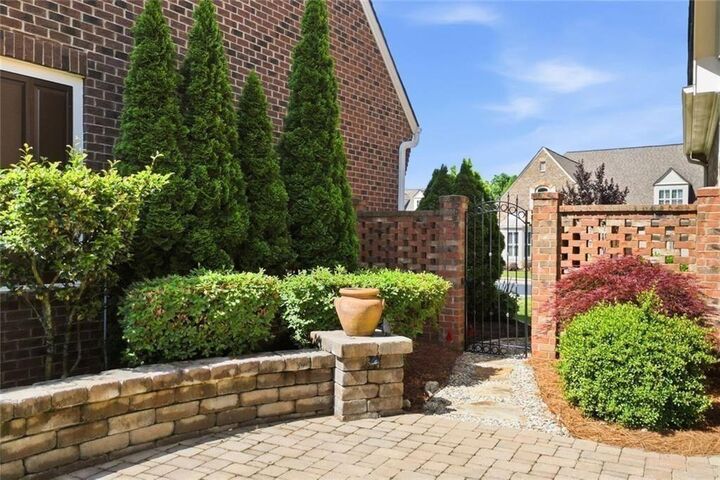 Property Photo: 318 Lakeside Trace GA 30115