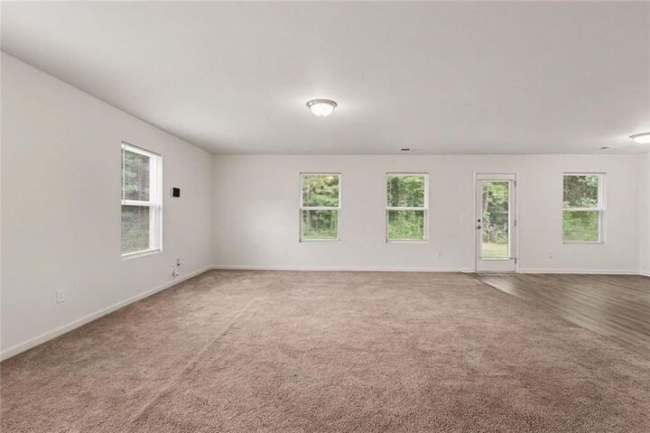 Property Photo: 231 Lantana Crossing GA 30132