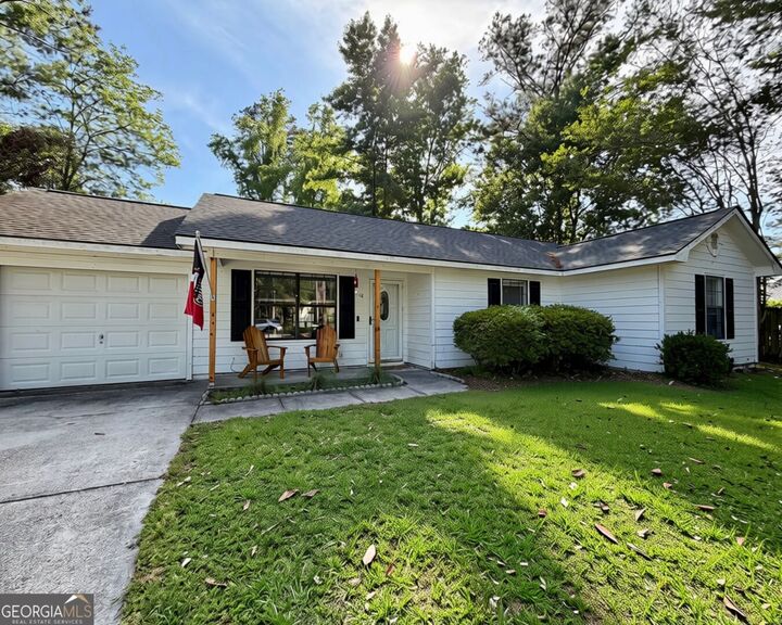 Property Photo: 118 Crestwood Court GA 31548
