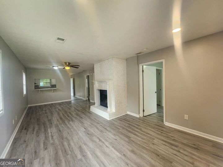 Property Photo: 1168 Pinedale Circle NW GA 30012