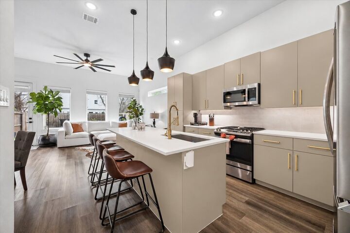 Property Photo:  5318 Wunder Lane  TX 77091 