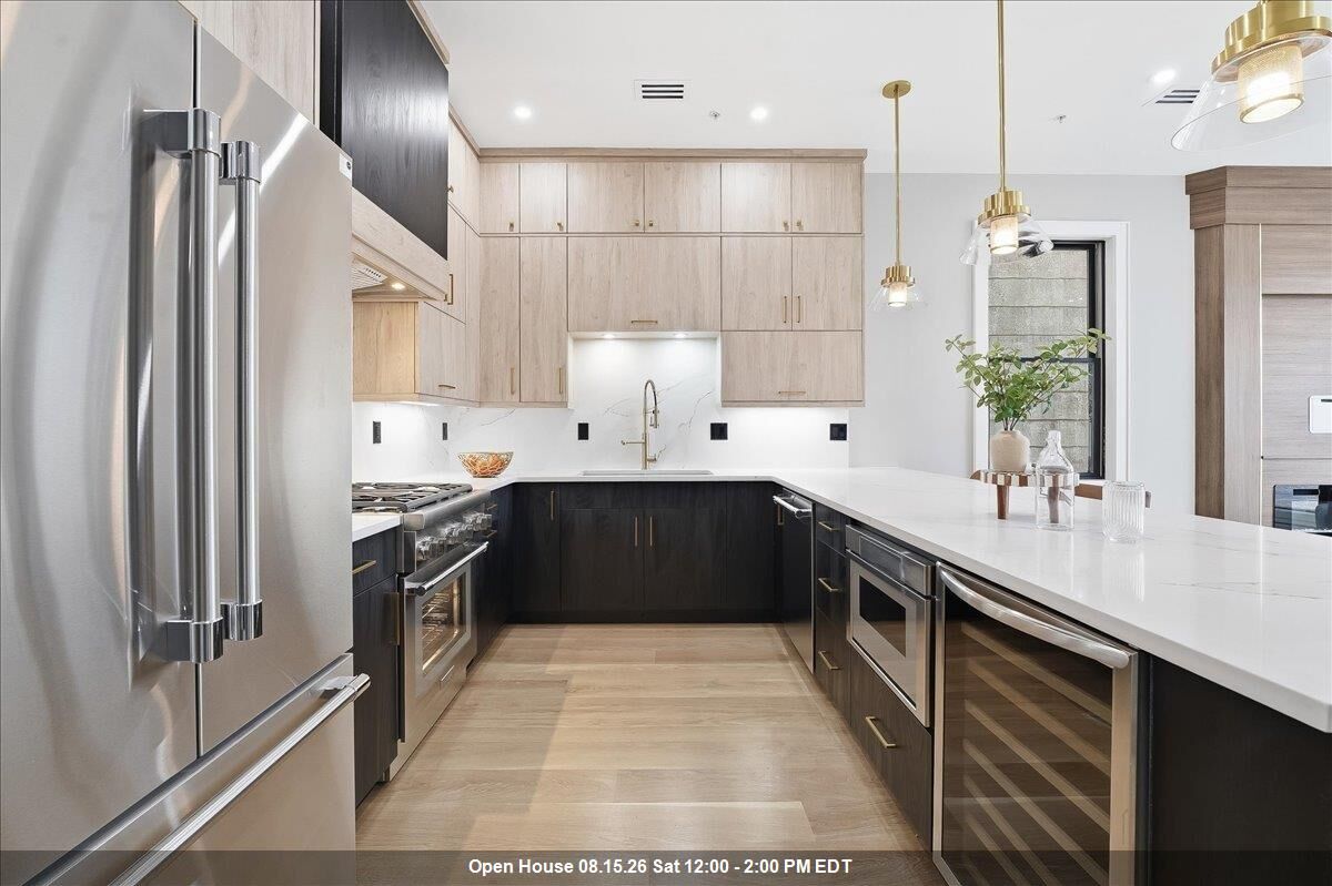 Property Photo:  134 Hancock Ave 201  NJ 07307 