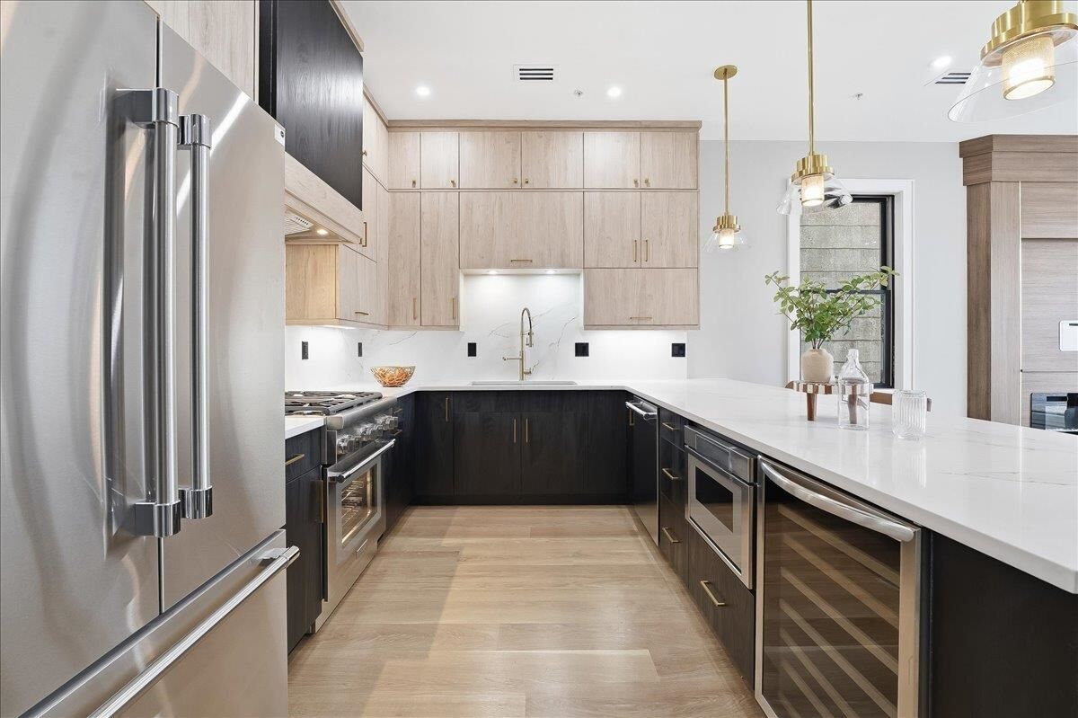 Property Photo:  134 Hancock Ave 201  NJ 07307 