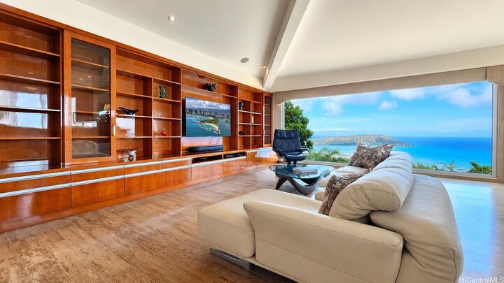 Property Photo:  738 Kaulana Place  HI 96821 