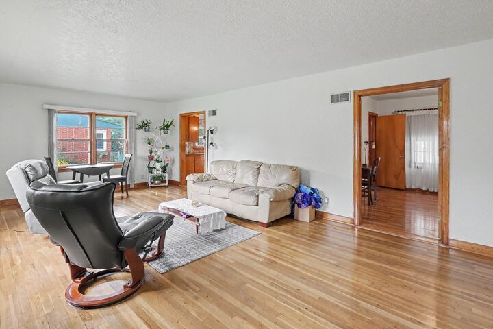 Property Photo: 2634 Clearview Street IA 52501