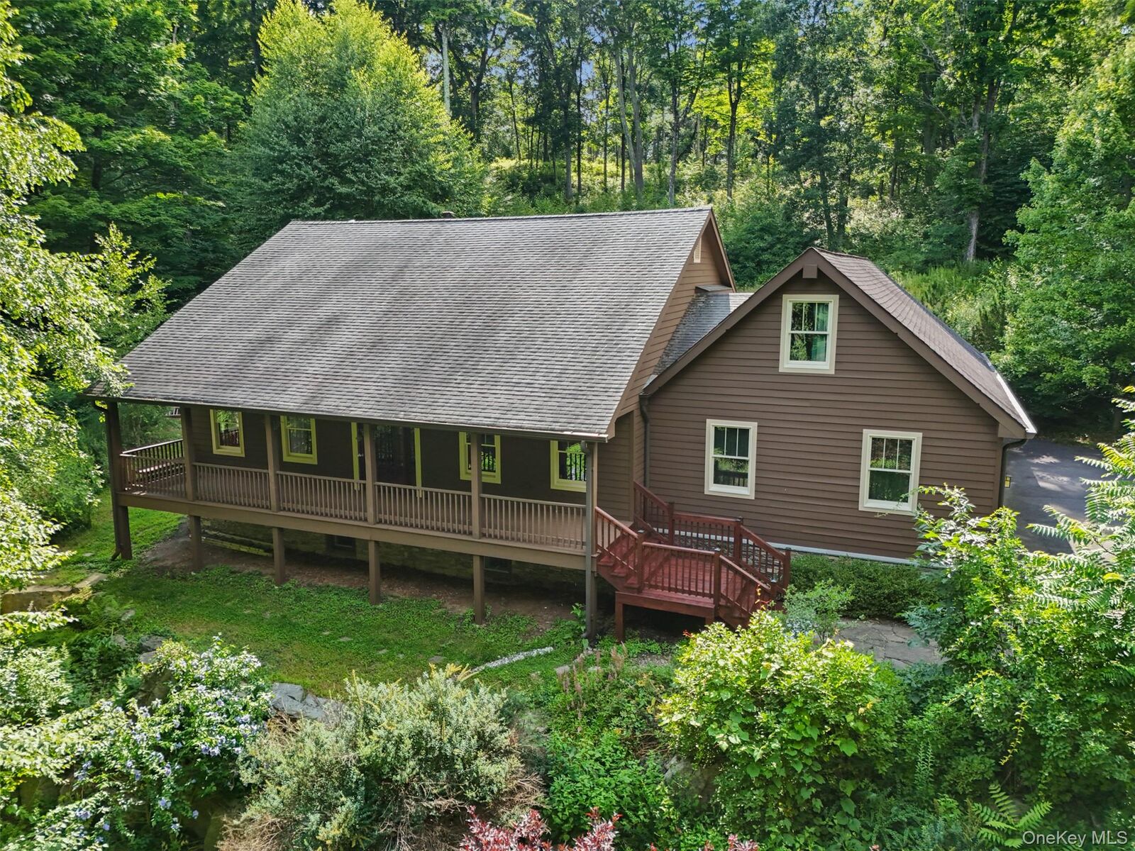 Property Photo: 39 Miller Hill Woods Court NY 10512