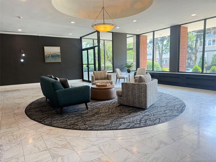 Property Photo:  21 Fairview Avenue 518  NY 10707 