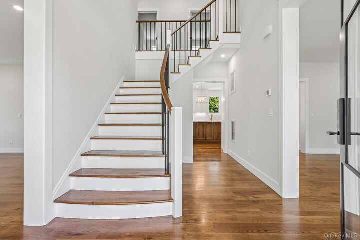Property Photo:  41 Potters Lane  NY 10805 