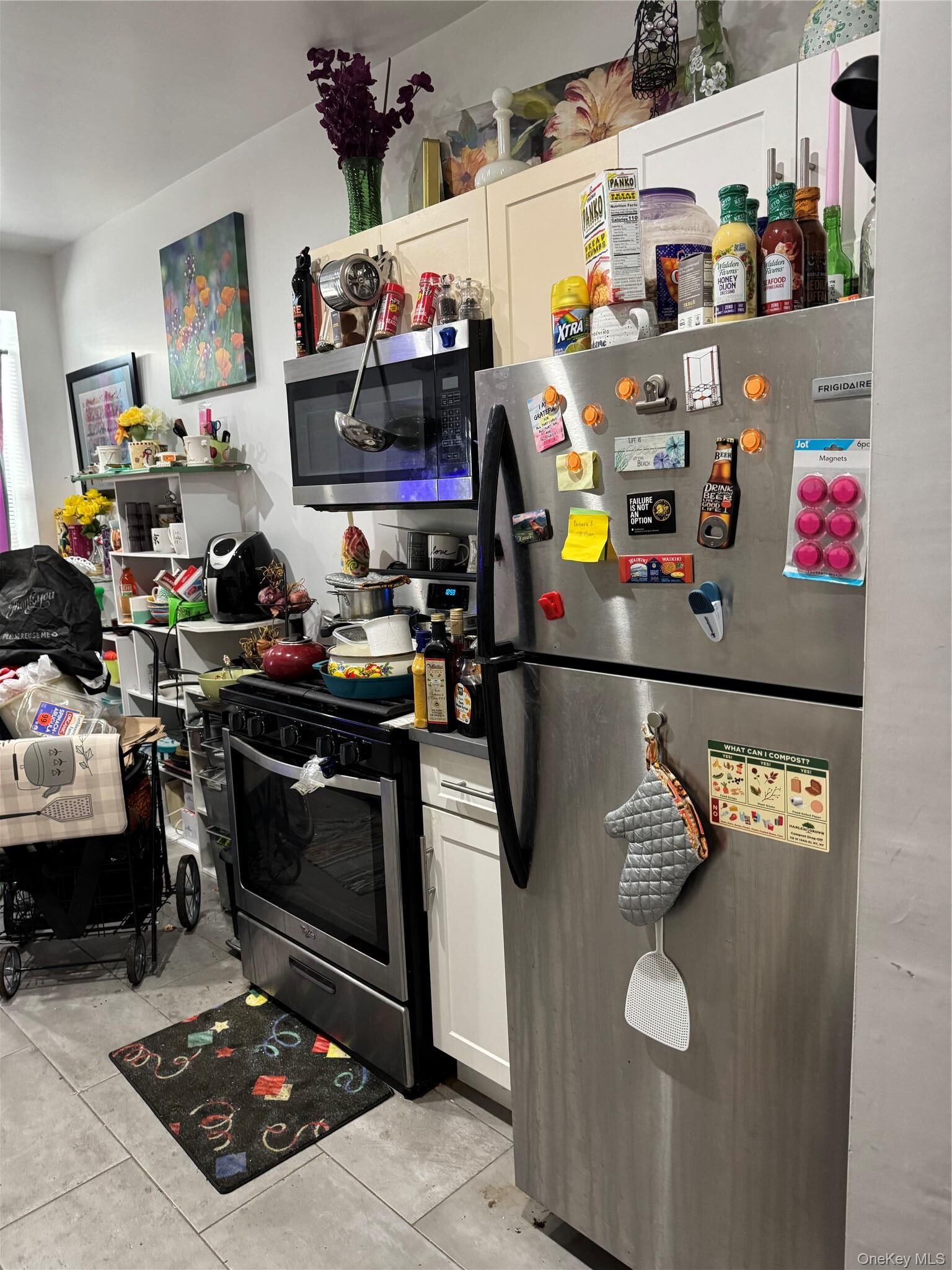 Property Photo: 2922 Barnes Ave 3L NY 10467