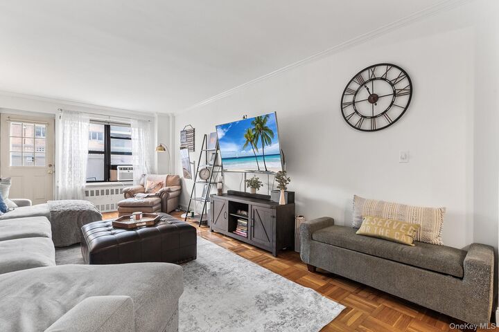 Property Photo:  325 Main Street 1J  NY 10601 