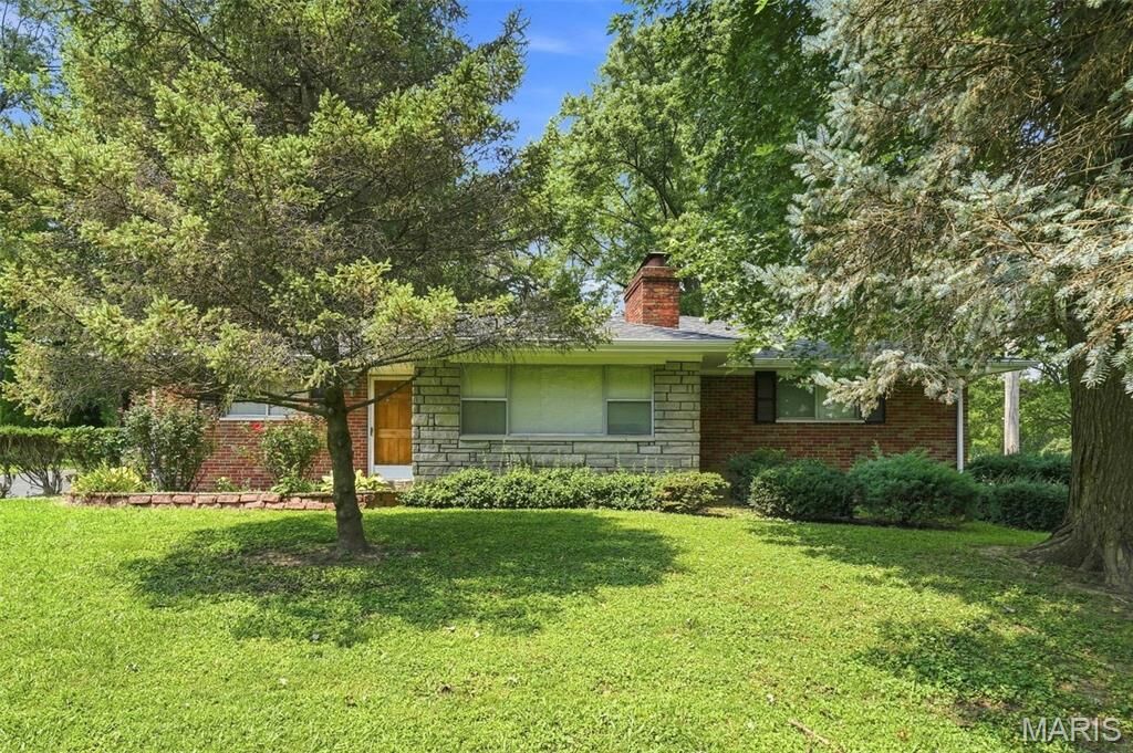 Property Photo:  1329 Coburg Lands Drive  MO 63137 