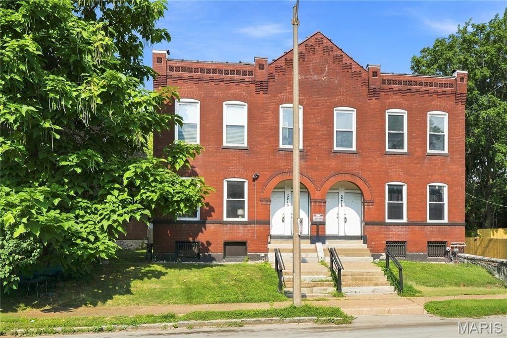 Property Photo:  3215 Nebraska Avenue  MO 63118 