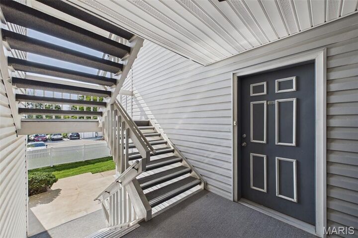 Property Photo:  667 S Kirkwood Road 202  MO 63122 