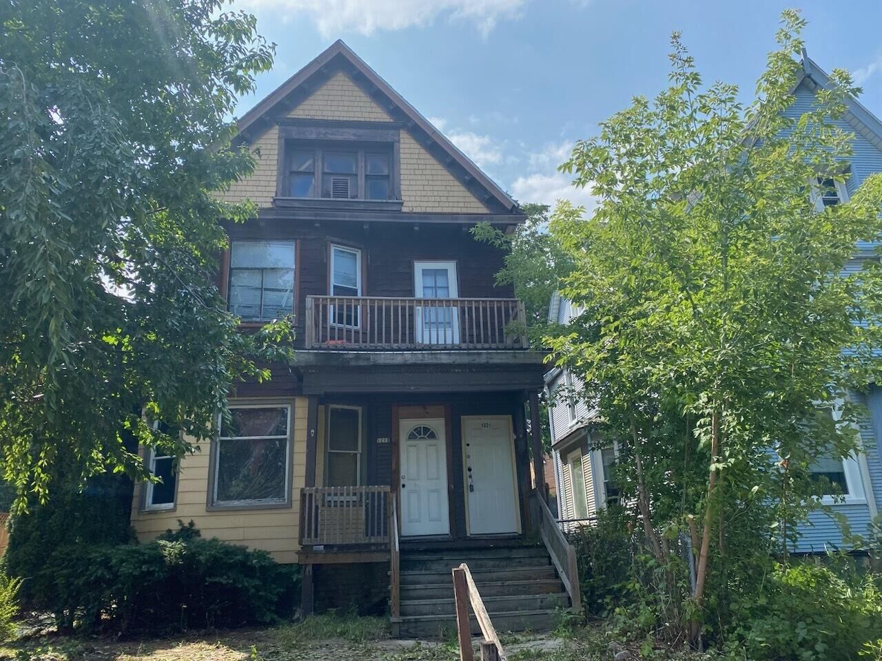 Property Photo:  1219 N 31st St  WI 53208 