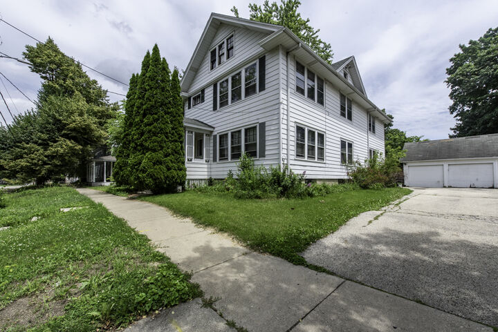 Property Photo:  419 Hickory Street 2  IL 60085 