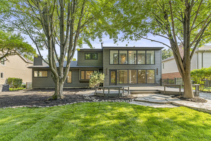 Property Photo:  1430 Country Lane  IL 60015 