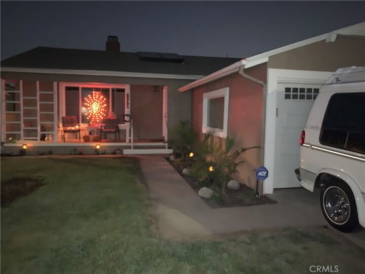 Property Photo:  3700 E Poppy Street  CA 90805 