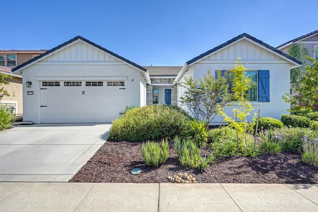 Property Photo:  12766 Montbrook Way  CA 95742 