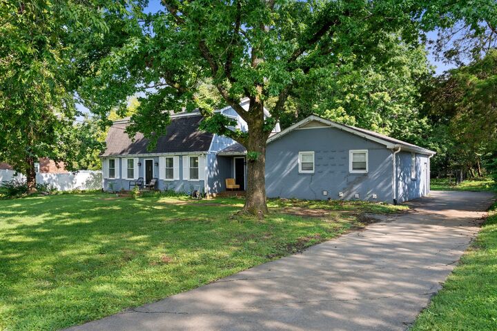 Property Photo: 4059 Lake Pkwy TN 37076
