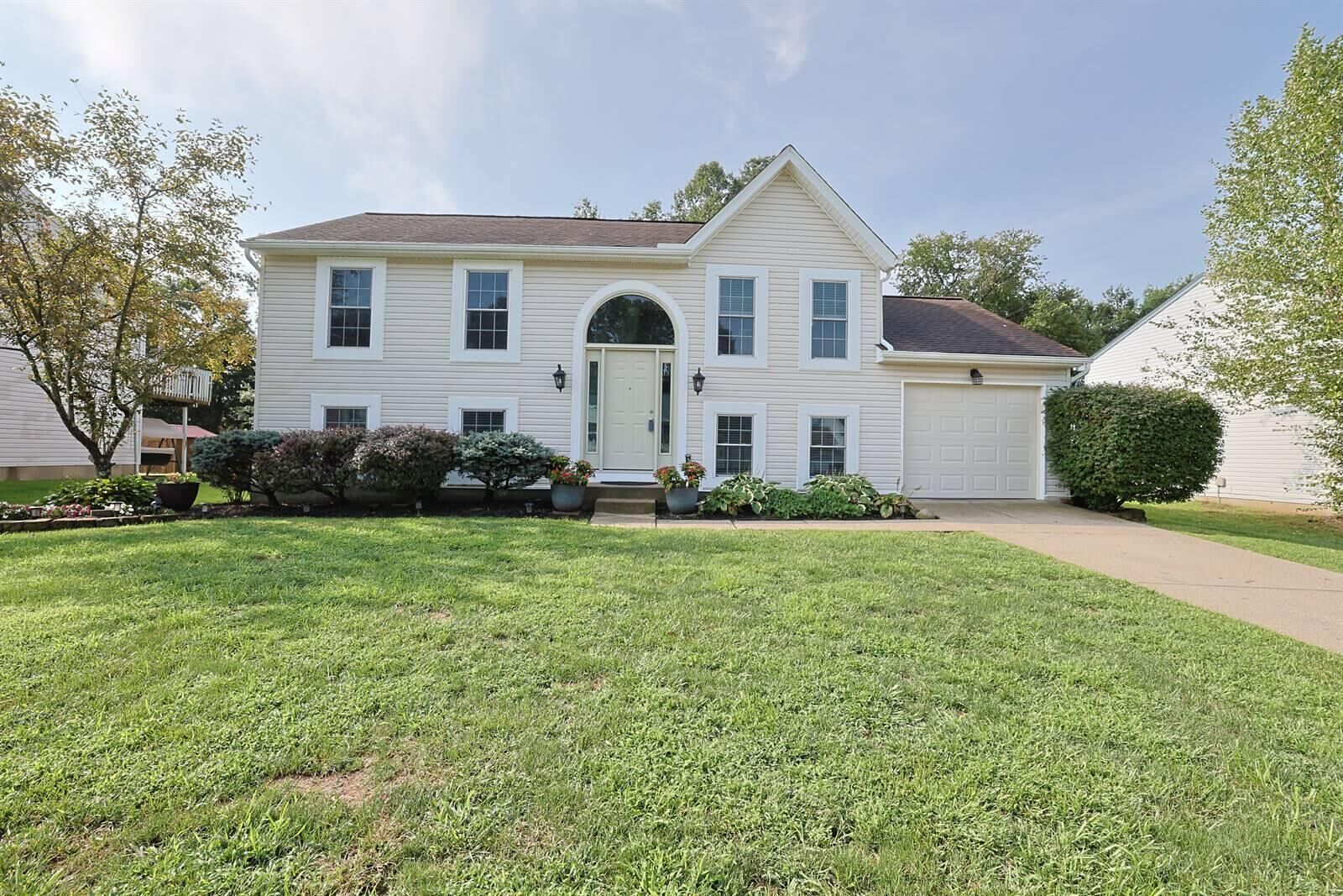 Property Photo: 214 Springwood Drive KY 41001