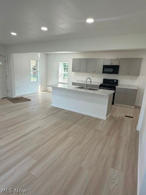 Property Photo: 1358 SE Belvedere OH 44484