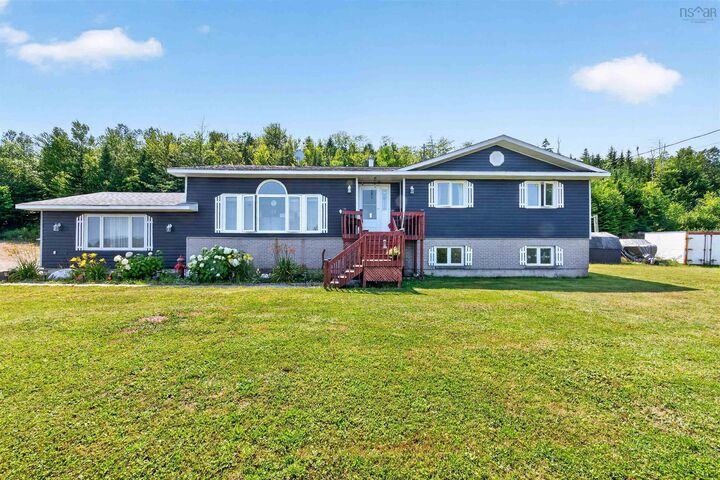 22163 Highway 7 — photo 1