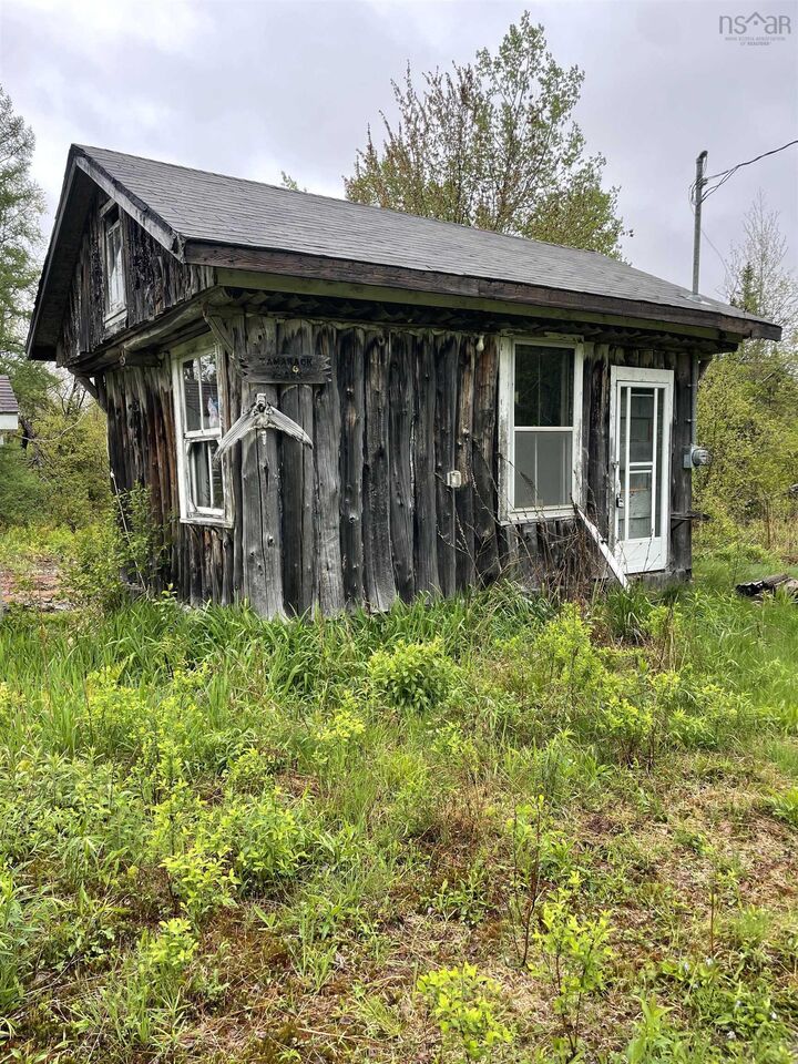 1849 Wallace Grant Road — photo 1