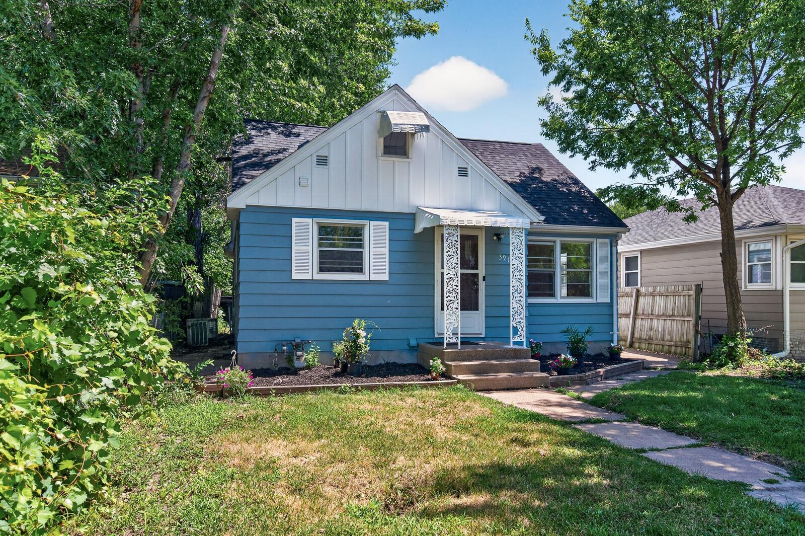Property Photo:  3911 Jackson Street NE  MN 55421 