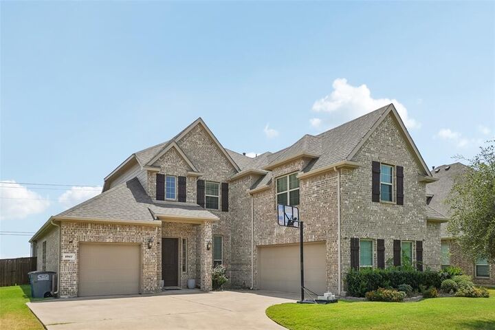 Property Photo:  1917 Doves Landing Lane  TX 75098 