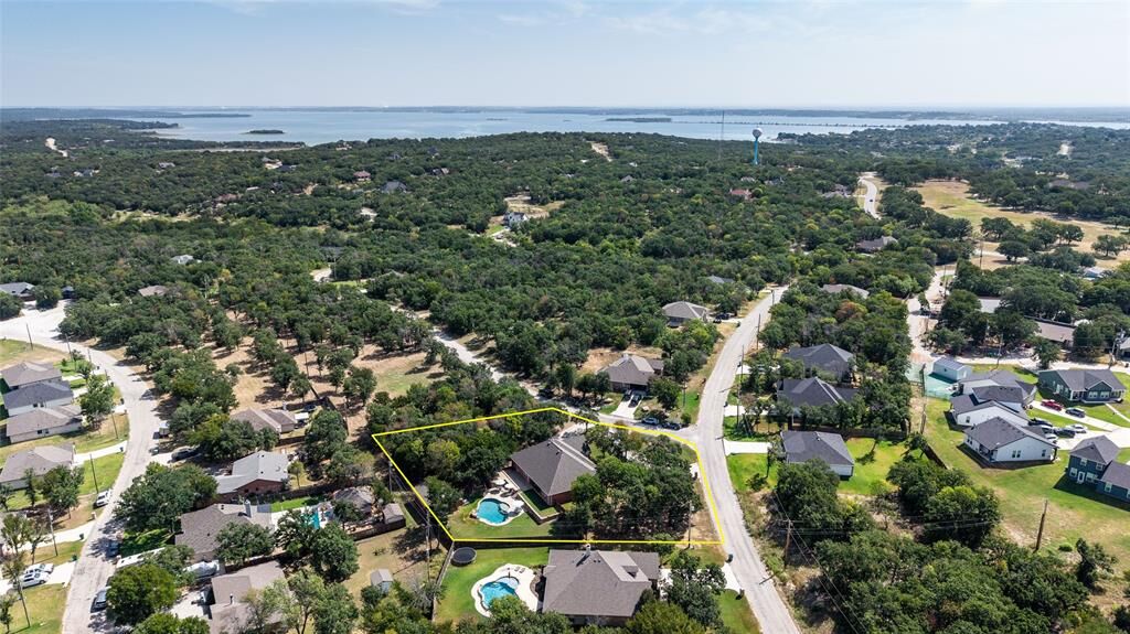 Property Photo: 814 Haynie Drive TX 76426
