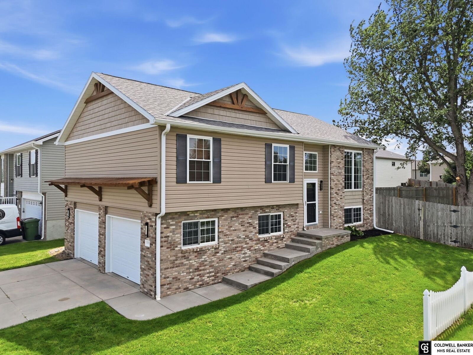 Property Photo: 5701 S 96th Street NE 68526