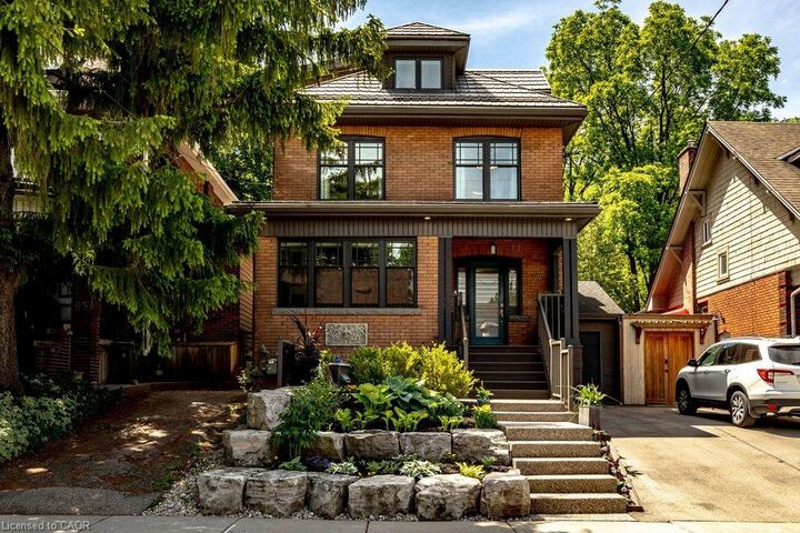 99 Hillcrest Avenue — photo 1