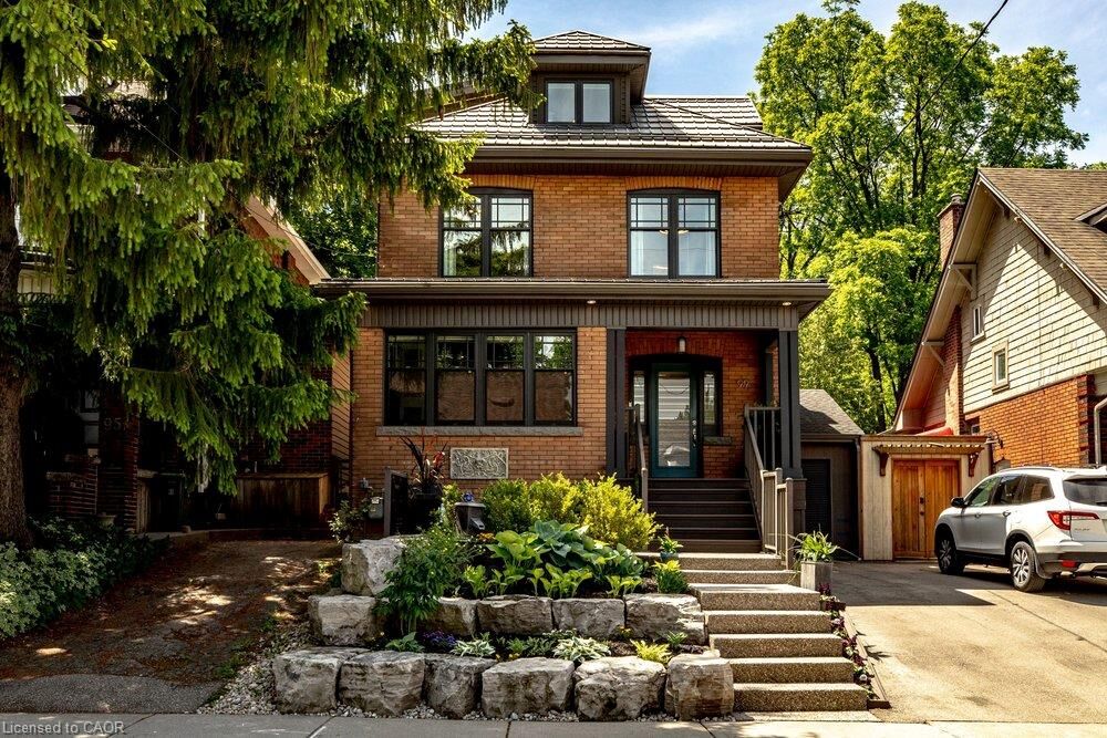 Property Photo:  99 Hillcrest Avenue  ON L8P 2X1 