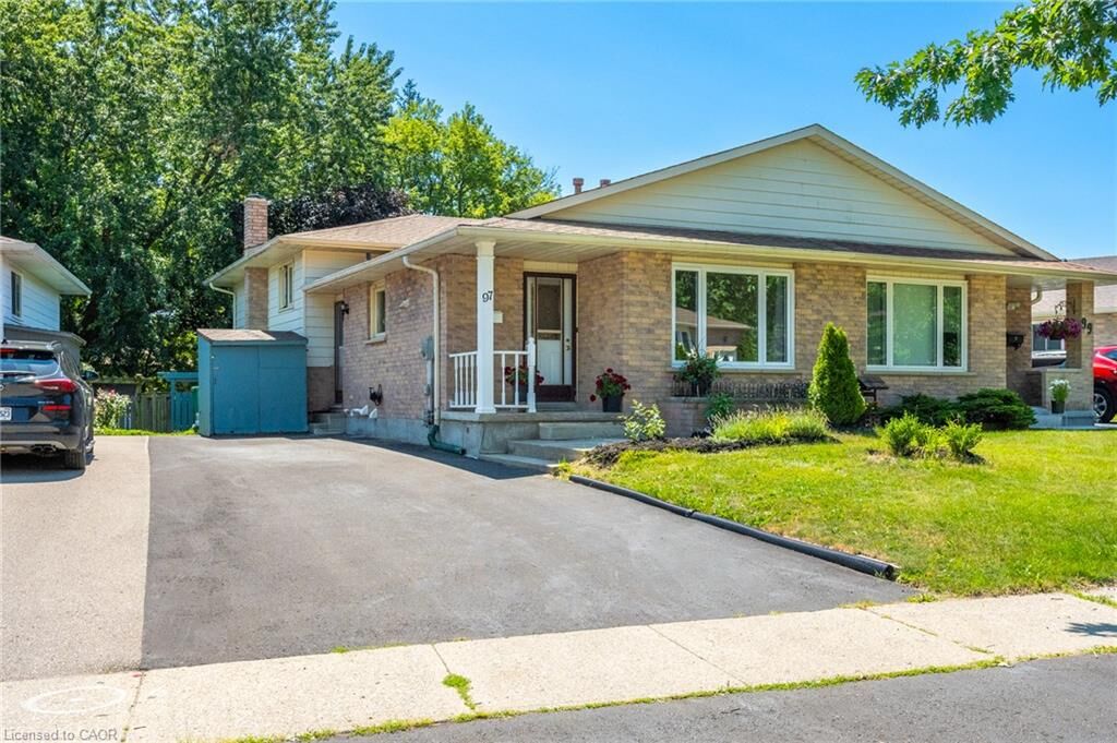 Property Photo: 97 Uxbridge Crescent ON N2E 2S2