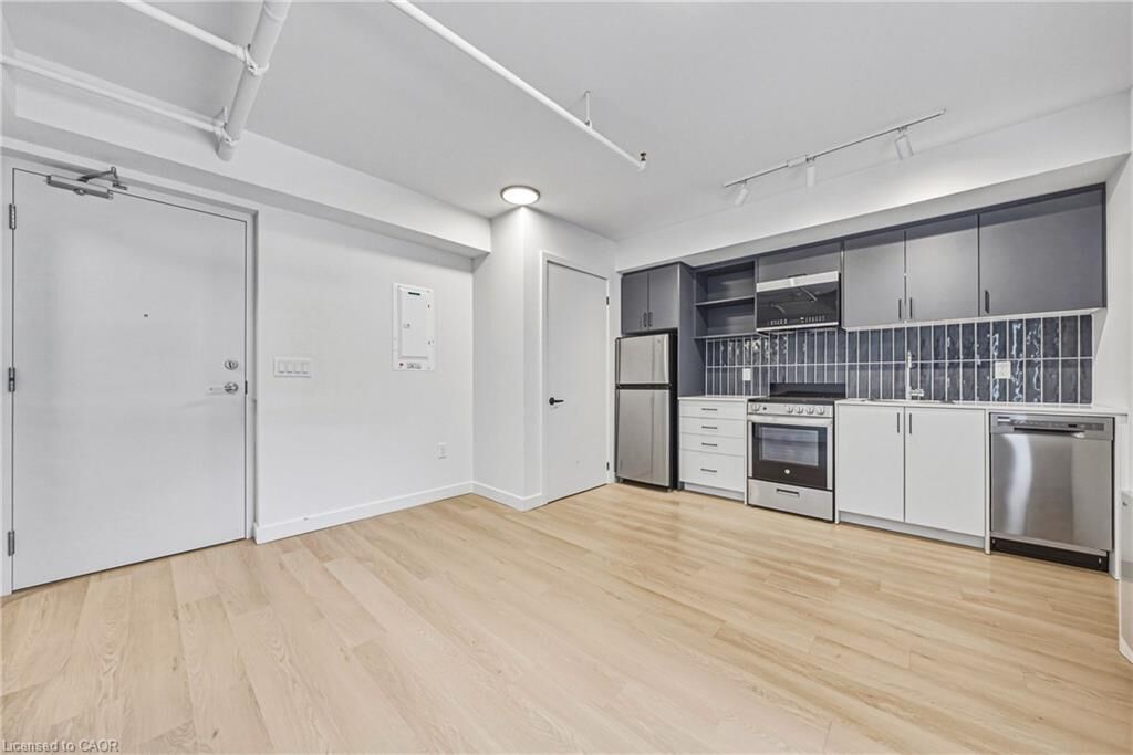 Property Photo:  325 James Street S 206  ON L8P 3B7 