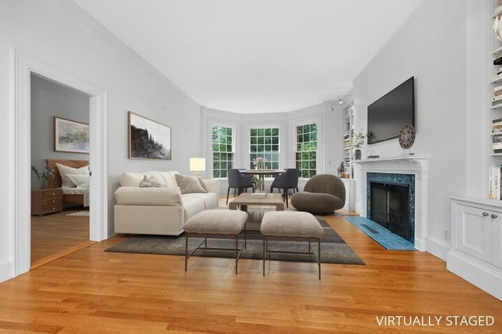 Property Photo:  233 Commonwealth Avenue 7  MA 02116 