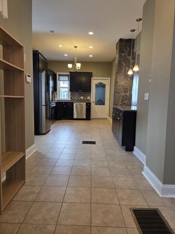 Property Photo: 8 Tacoma 1 AE 09105