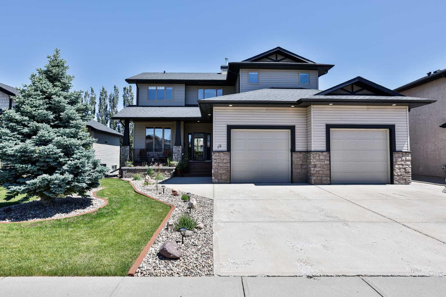 Property Photo: 19 Canyoncrest Court W AB T1K 6V1