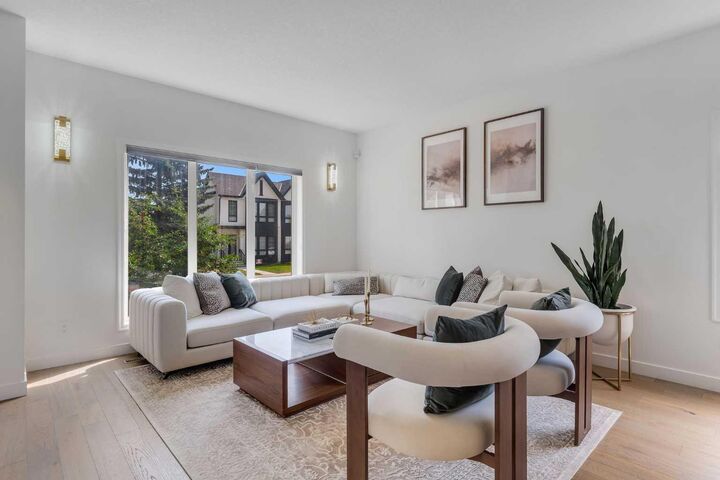 Property Photo:  3409 2 Street NW  AB T2K 0Y1 