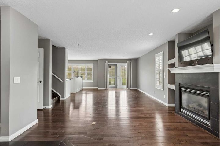 Property Photo: 139 Hidden Creek Gardens NW AB T3A 6J4