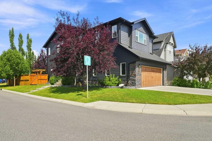 4 Silverado Saddle Court SW — photo 1