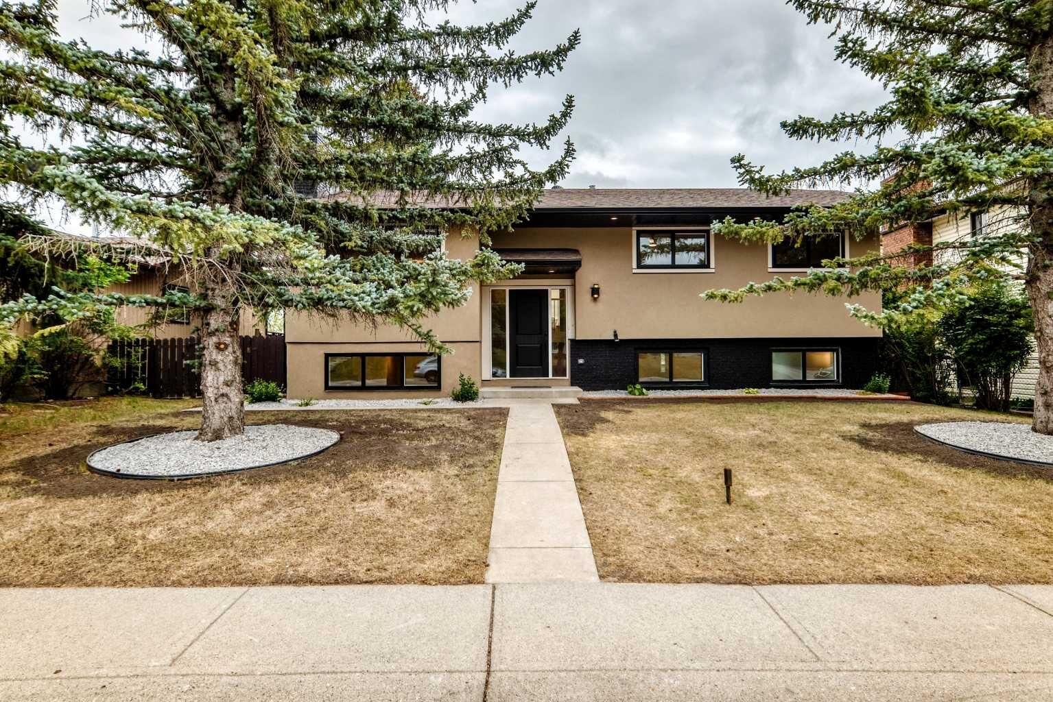 Property Photo: 307 Silverthorn Way NW AB T3B 4E8