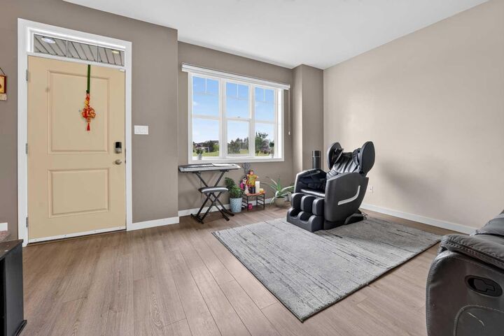 Property Photo: 274 Mildred Dobbs Boulevard N AB T1H 7E3