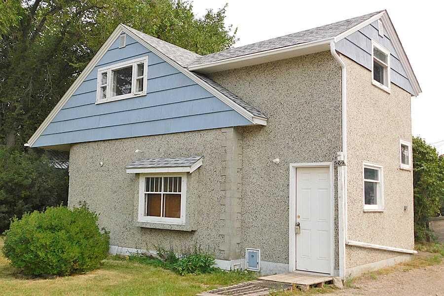Property Photo: 309 45 Avenue W AB T0L 0T0