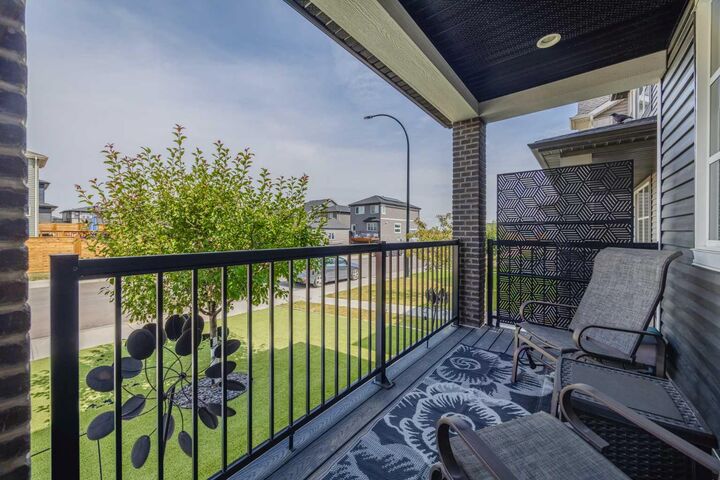 Property Photo: 85 Legacy Glen Point SE AB T2X 4T4